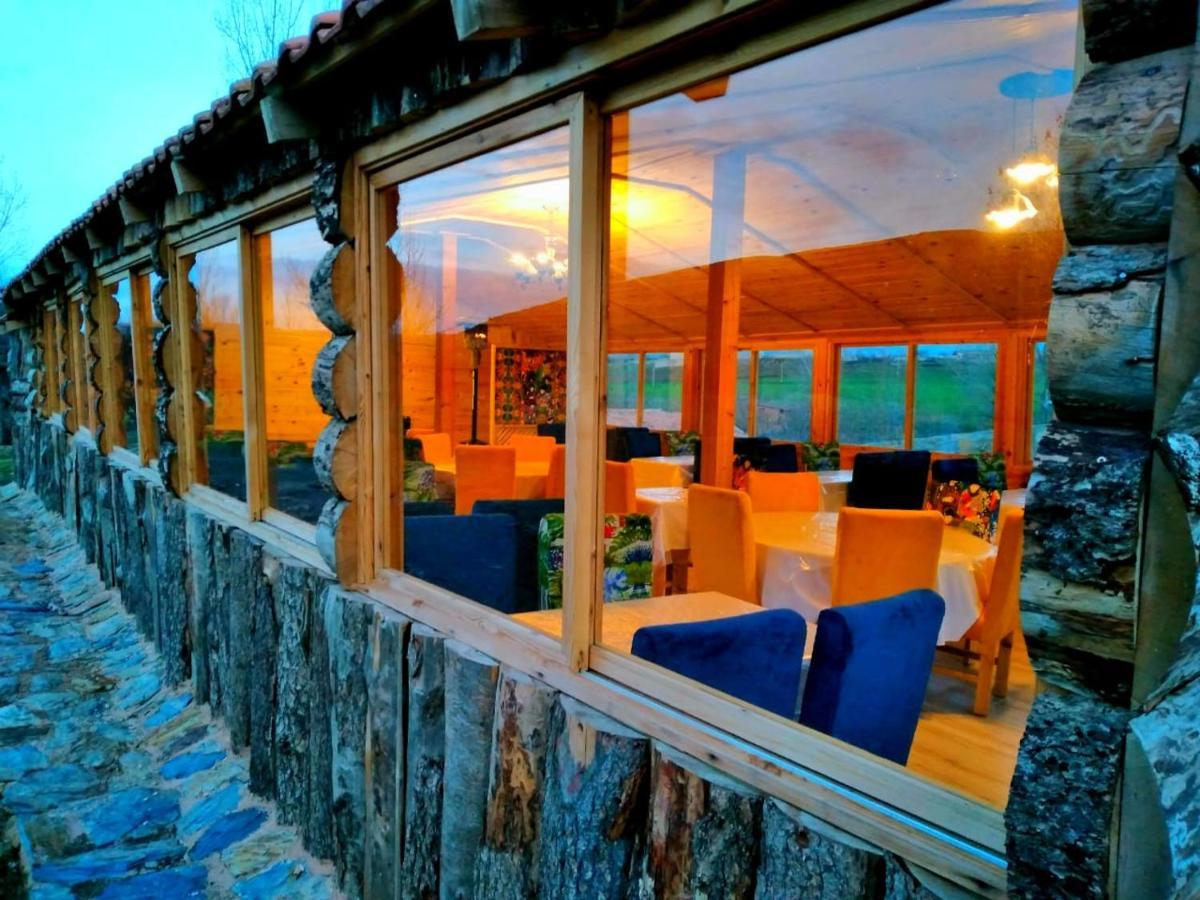 Ferme D'Hote La Vallee Azrou Exterior foto