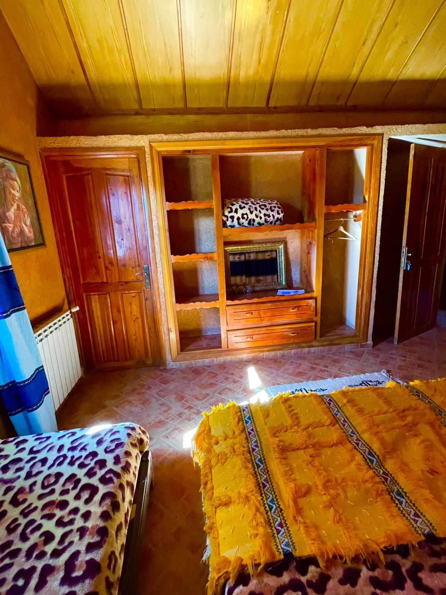 Ferme D'Hote La Vallee Azrou Exterior foto